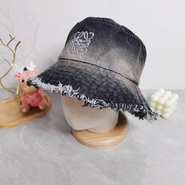 Loewe Hat dxn (1)